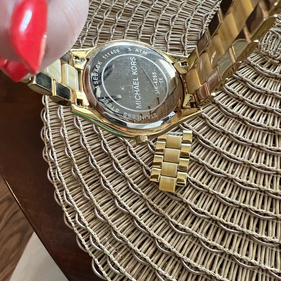 Michael Kors Gold Watch - Picture 7 of 8